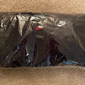 Women’s Nike Jogging Suit